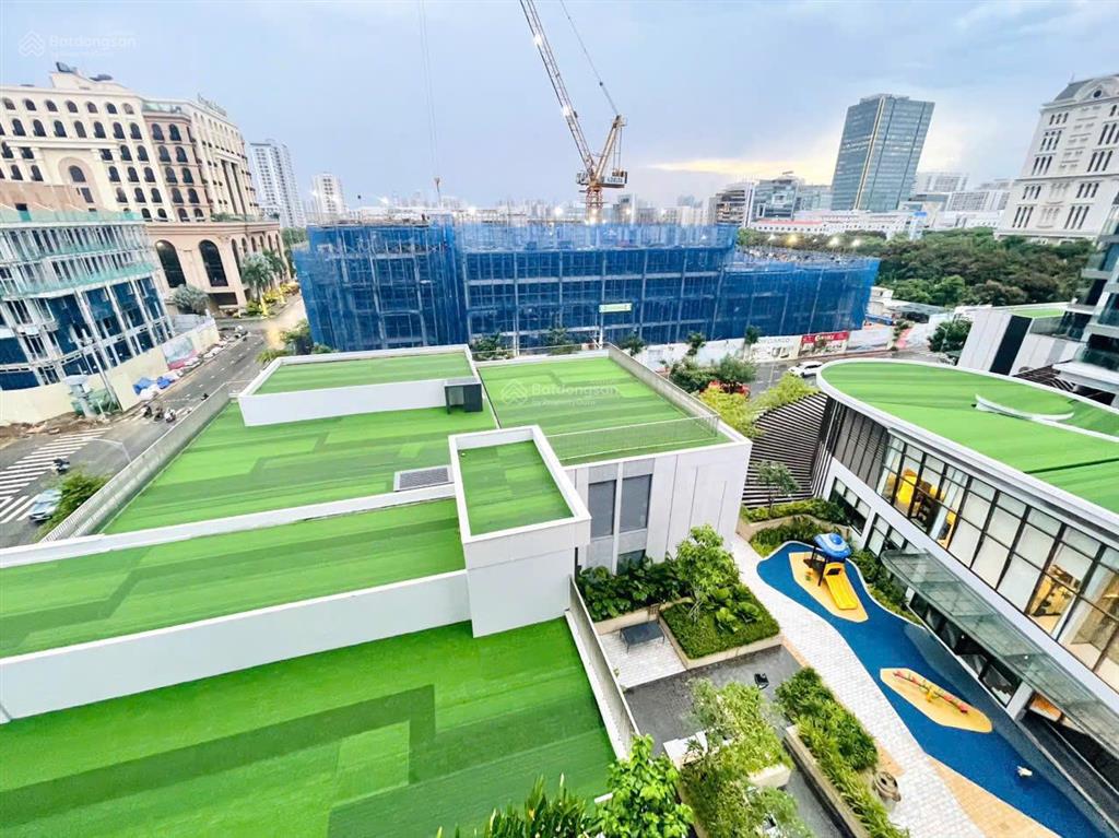 Giá hời, căn hộ 2pn cardinal court, lầu cao view đông nam rất đẹp, có ô xe, giá 10,5 tỷ