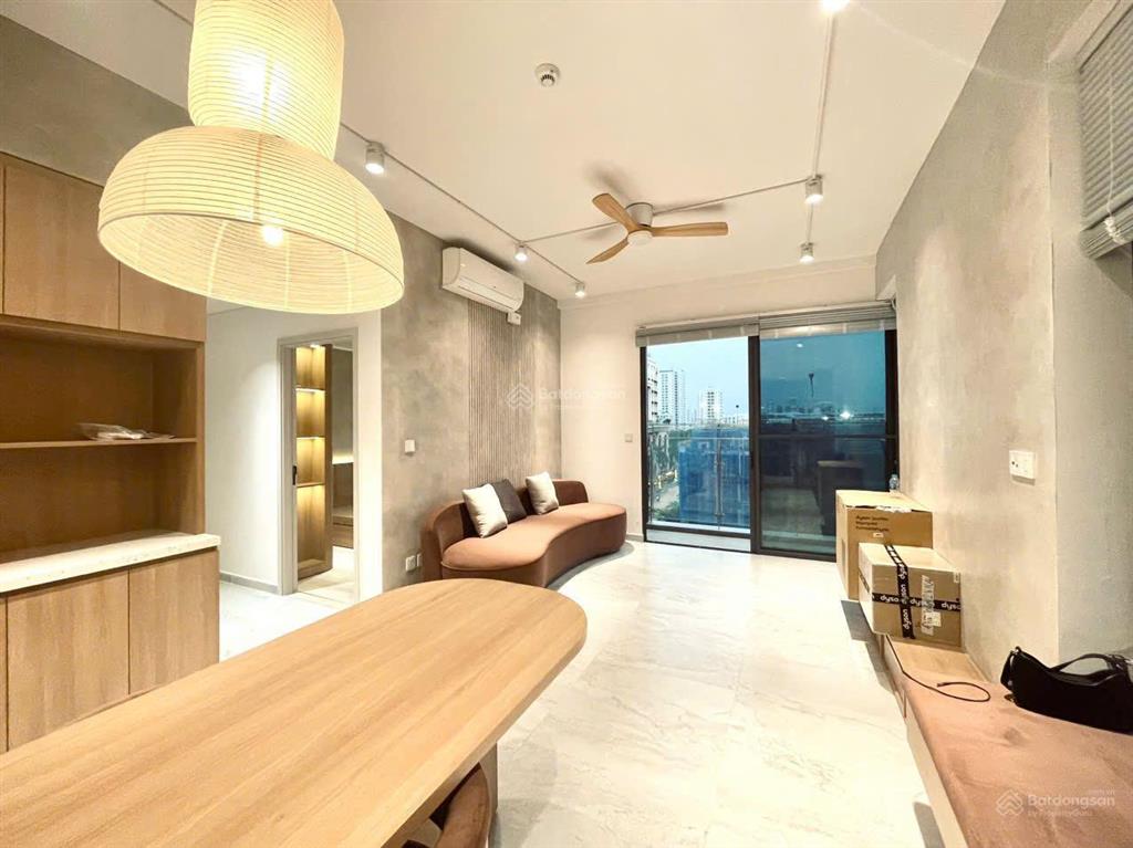 Giá hời, căn hộ 2pn cardinal court, lầu cao view đông nam rất đẹp, có ô xe, giá 10,5 tỷ