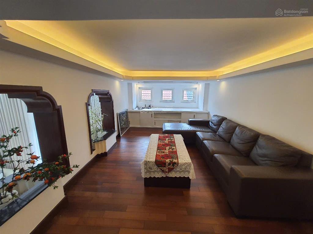 Cho thuê biệt thự đơn lập khu compound nam phú q7, dt đất 300m2 nhà rất đẹp, giá chỉ 85tr/tháng