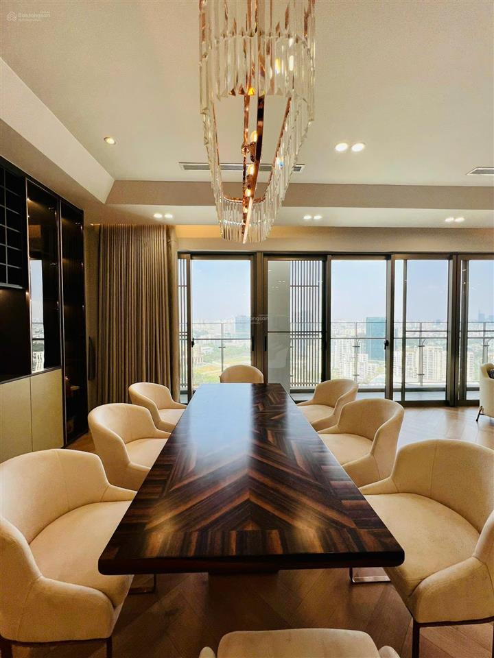 Bán nhanh penthouse m8 vip pmh, 1 sàn dt 307m2, view toàn thành phố, bán được cho người nước ngoài