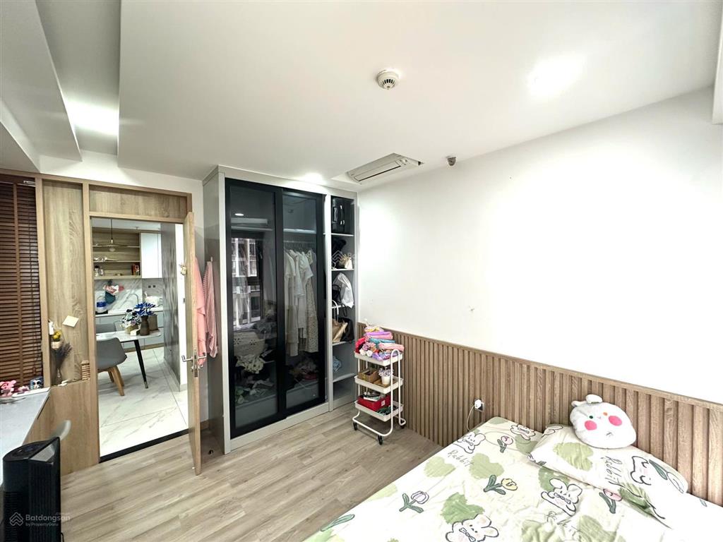 Rẻ nhất thị trường, căn hộ 2pn midtown 91m2 lầu trung, view hướng đông nam, có ô xe chỉ 9.28 tỷ shr