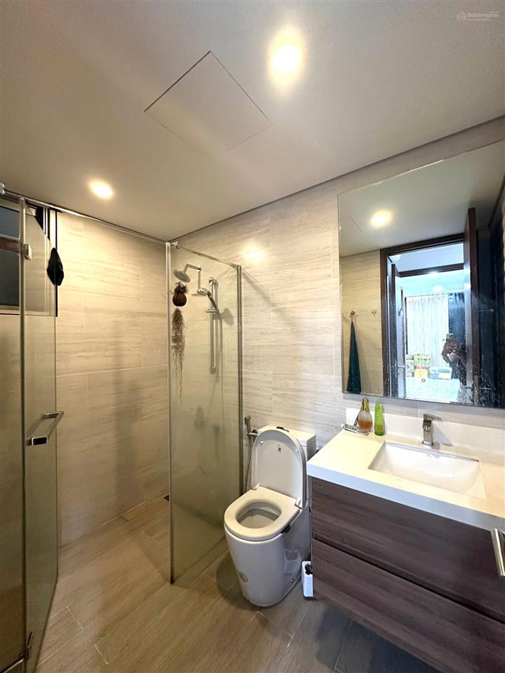Rẻ nhất thị trường, căn hộ 2pn midtown 91m2 lầu trung, view hướng đông nam, có ô xe chỉ 9.28 tỷ shr