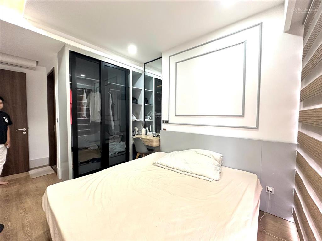 Rẻ nhất thị trường, căn hộ 2pn midtown 91m2 lầu trung, view hướng đông nam, có ô xe chỉ 9.28 tỷ shr