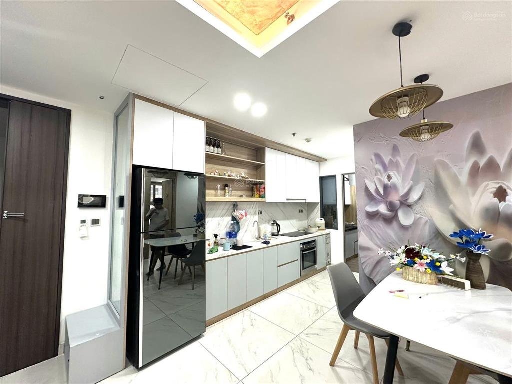 Rẻ nhất thị trường, căn hộ 2pn midtown 91m2 lầu trung, view hướng đông nam, có ô xe chỉ 9.28 tỷ shr