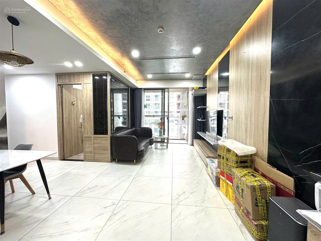 Rẻ nhất thị trường, căn hộ 2pn midtown 91m2 lầu trung, view hướng đông nam, có ô xe chỉ 9.28 tỷ shr