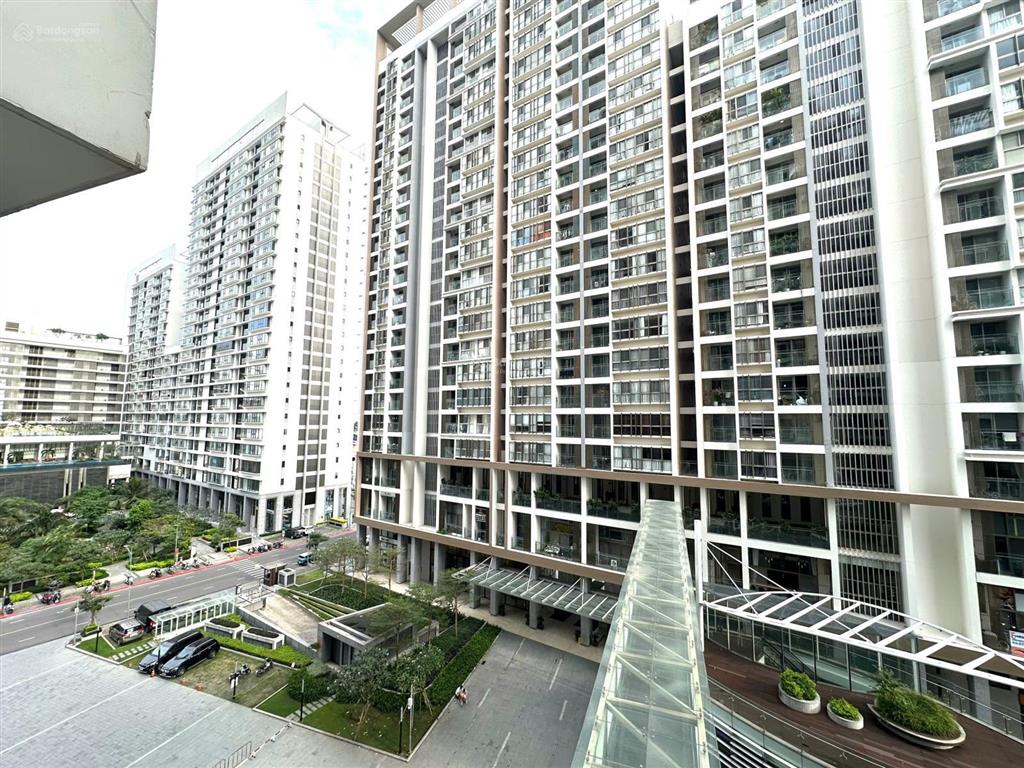 Rẻ nhất thị trường, căn hộ 2pn midtown 91m2 lầu trung, view hướng đông nam, có ô xe chỉ 9.28 tỷ shr