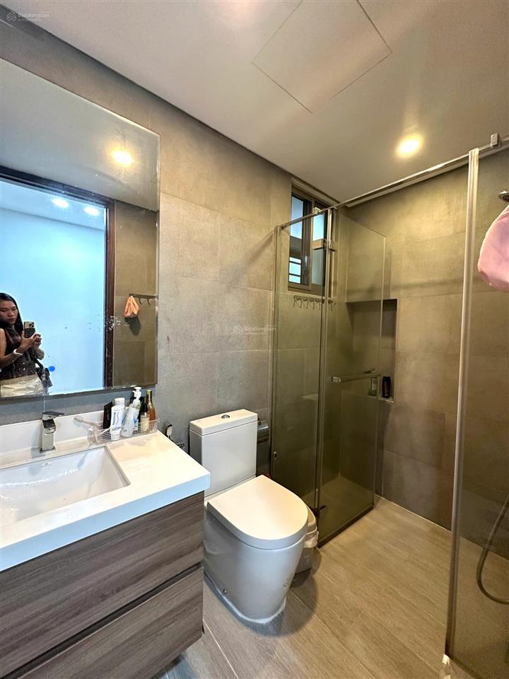 Rẻ nhất thị trường, căn hộ 2pn midtown 91m2 lầu trung, view hướng đông nam, có ô xe chỉ 9.28 tỷ shr