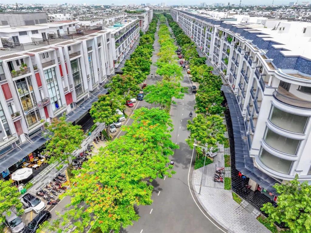 Bán nhà giá tốt ngang 7m cạnh vietcombank, kênh sông trăng, view hồ đại nhật.hợp đồng thuê lâu dài.