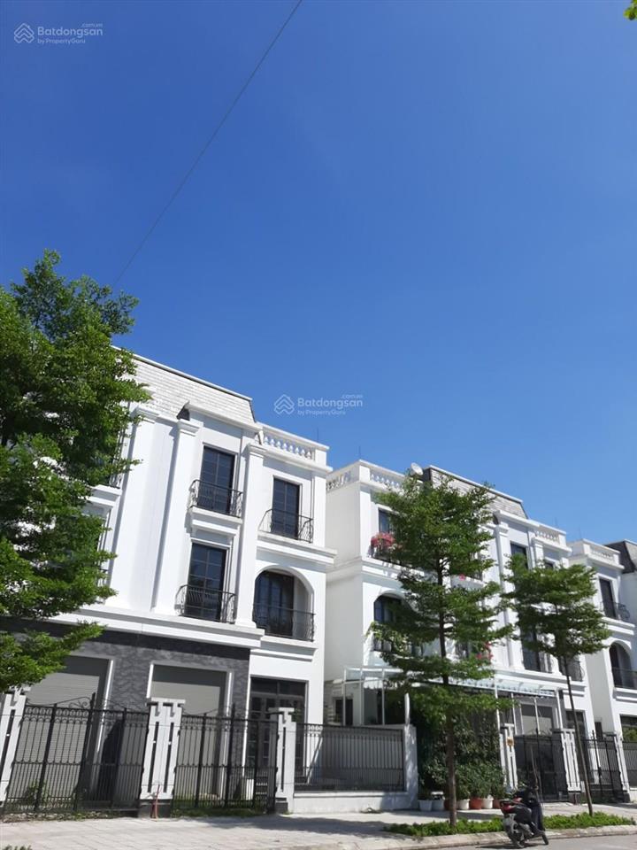 Bán biệt thự sl 125m2 giá 200tr/m2 đất nằm ngay nút giao nguyễn xiển  tôn thất tùng hoàng mai hn