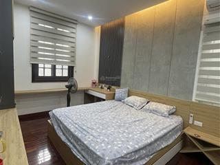Bán nhà trung hoà, 2 mặt thoáng, vỉa hè ô tô dừng đỗ, kinh doanh tốt, hđ cho thuê 1 tỷ/ năm