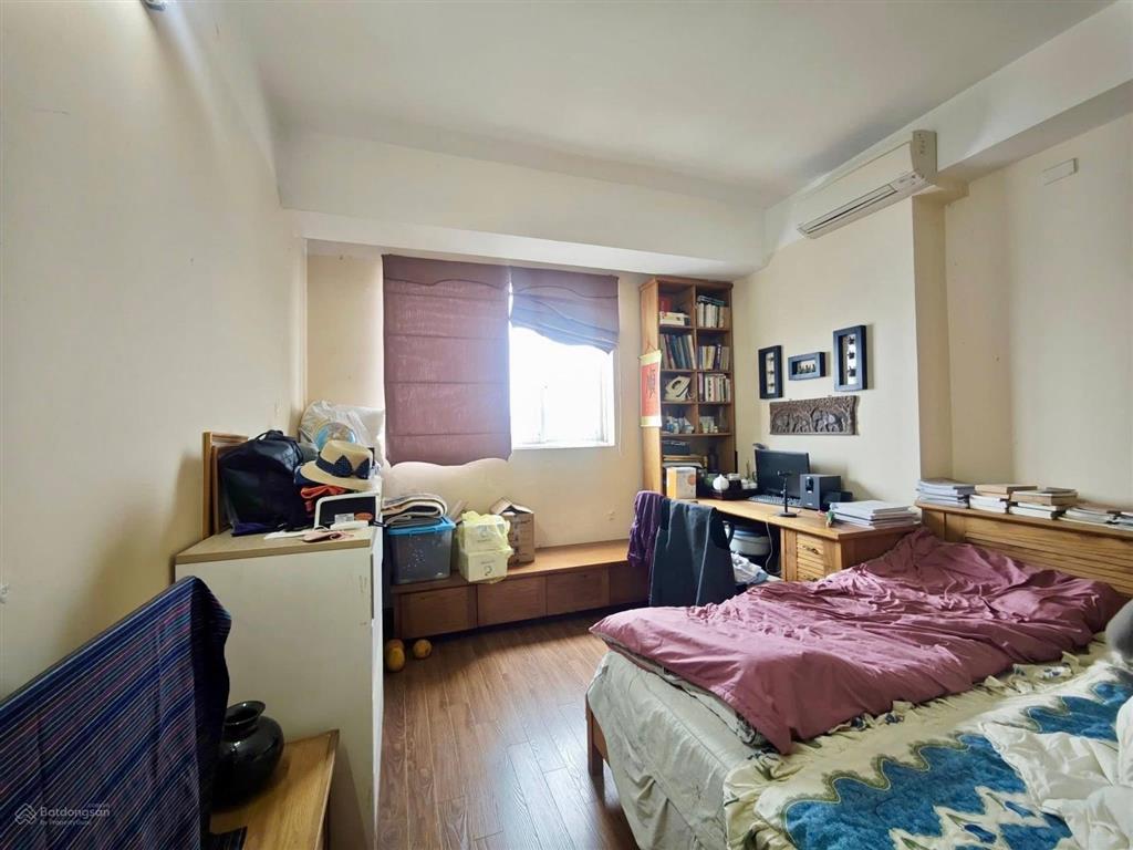 Bán chung cư lô góc 2 ban công thoáng mát đường lê đức thọ, vài bước ra công viên hồ mai dịch