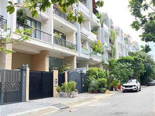 Bán nhà mặt phố tại him lam kênh tẻ. giá 27 tỷ, dt 100m2, 3 tầng