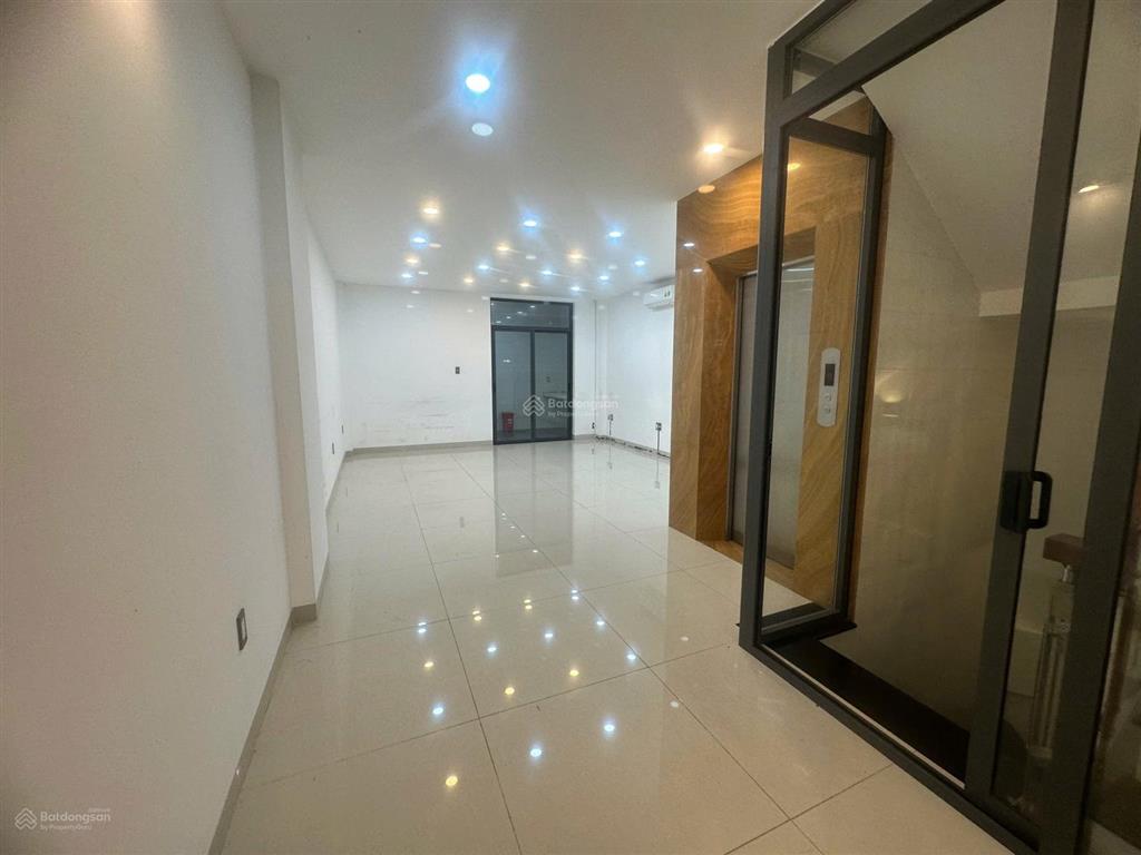 Cho thuê văn phòng 75m2 giá siêu hời tại him lam kênh tẻ, q7