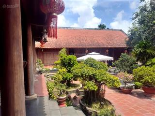 Hàng hiếm siêu biệt thự gỗ siêu đẹp tại tân hiệp hóc môn toàn là gỗ quý gia đình ở xưa giờ