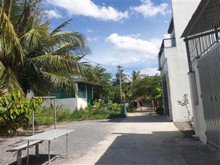 Nhà cắt bán 121.6m2, 100m2 thổ cư, giá 1.750 tỷ, diên an cũ, xã diên khánh