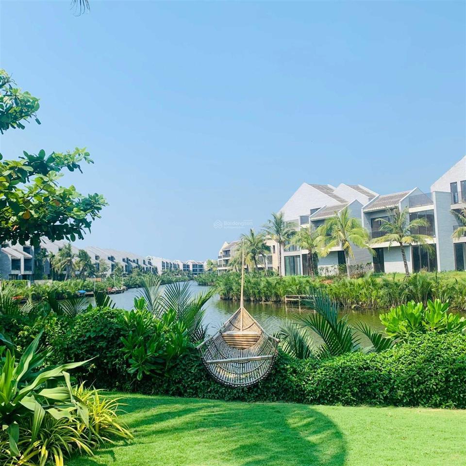 Bán căn giá tốt villa biệt thự casamia hội an sở hữu bến du thuyền riêng, cạnh bãi biển