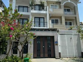 Giá 32 tỷ bán biệt thự trần quốc toản 2 mt dt 11*16m kctrệt+ 4 tầng giá 32tỷ
