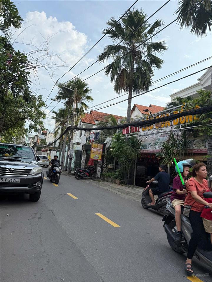 Bán chia tài sản  bán nhà đường thảo điền quận 2  diện tích 20*37m cn 542m2  giá 62 tỷ