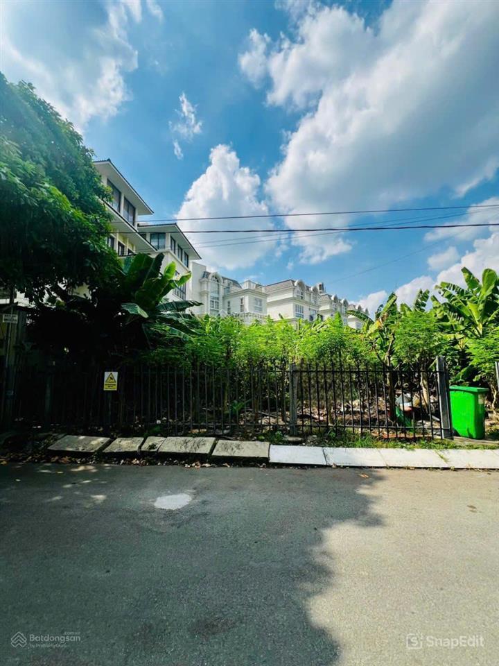 Chính chủ định cư bán đất thảo điền q2 dt 20*40m xd 6 tầng giá 70 tỷ