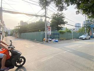 Cần bán gấp đường lê văn thịnh bán nhà góc 2 mt lê văn thịnh q2 20*25m  310m2  giá 28 tỷ