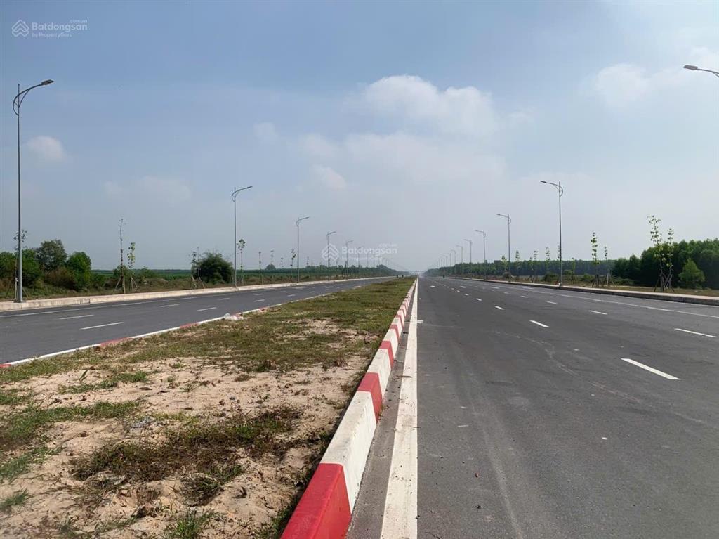 Cần bán gấp vài lô đất đường ôtô 1/đường lý thái tổ & nguyễn hữu cảnh, thổ cư, sát ngã tư long tân