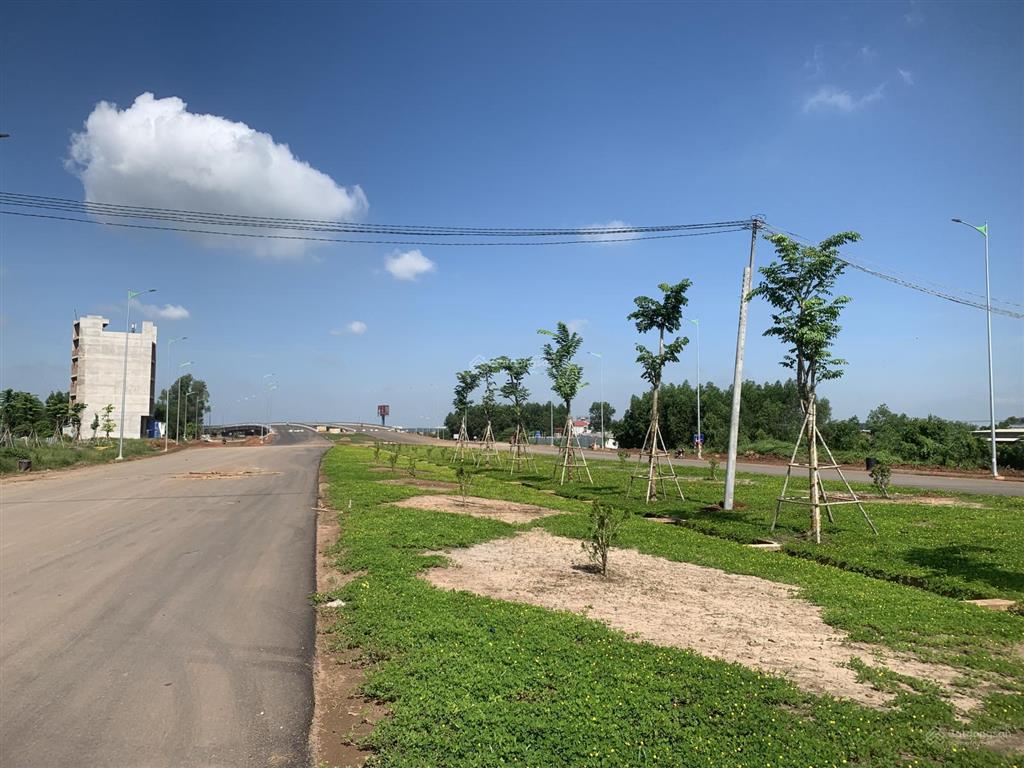 Cần bán vài gấp lô đất mt đường chính bàu cạn qh 32m, thổ cư, ngay cổng kcn bàu cạn & sb long thành