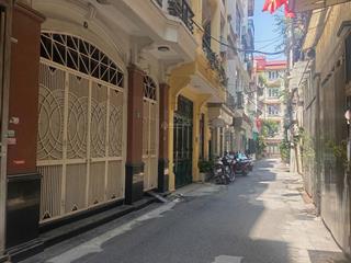 Bán nhà phố trần quốc hoàn, cầu giấy, phân lô, ô tô, 50m2, 6t, giá chào 17.5 tỷ
