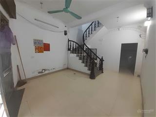 Cho thuê nhà riêng 181 trần phú, hà đông 40m 4t 4pn đh,nl có giá 11tr/th
