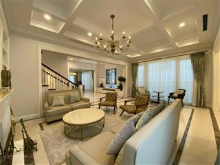 Cho thuê biệt thự đơn lập vinhomes riverside 400m2 có thể vào ở ngay  0903 257 ***