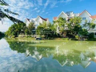Bán biệt thự song lập hoa sữa view sông rộng 225m2 full nội thất giá nhỉnh 460tr/m2  0903 257 ***