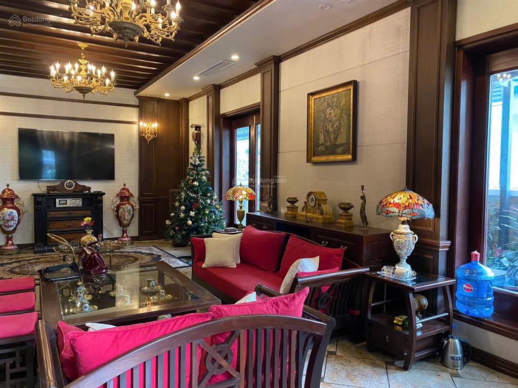 Cho thuê biệt thự song lập anh đào 186m2 full nội thất giá chỉ 40tr/ tháng  0903 257 ***