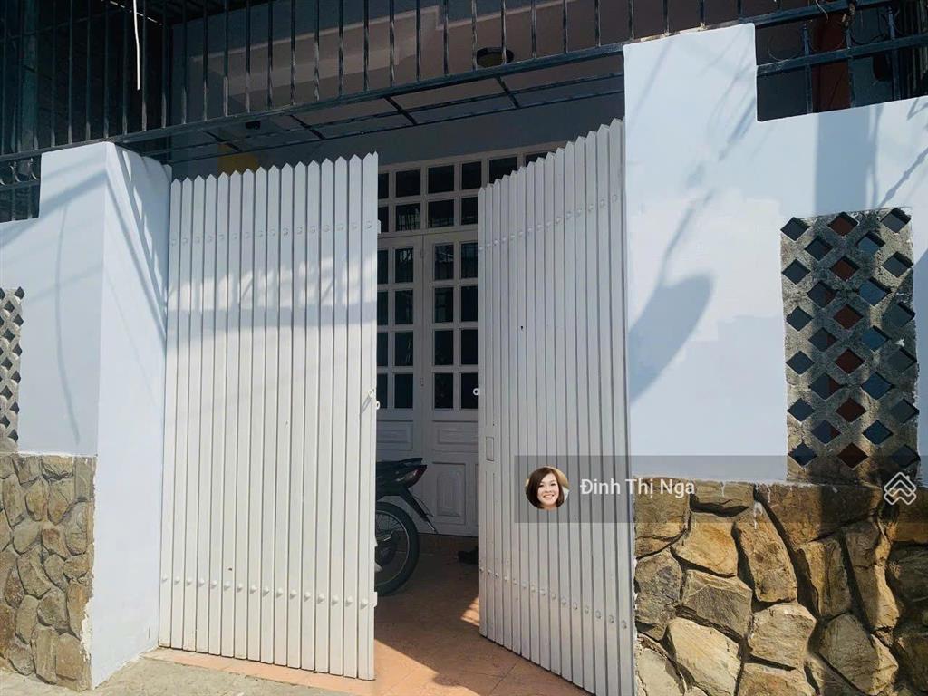 Nhà đẹp ở ngay, 2pn, gần vincom lê văn việt, tăng nhơn phú b chỉ 4,2 tỷ