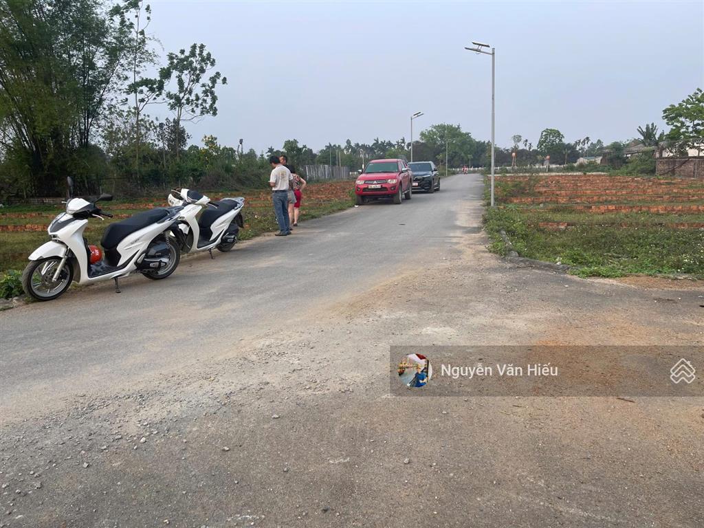 Chính chủ bán 110m2 thôn hoà lạc gần hồ sen trung tâm hòa lạc 0911 162 ***