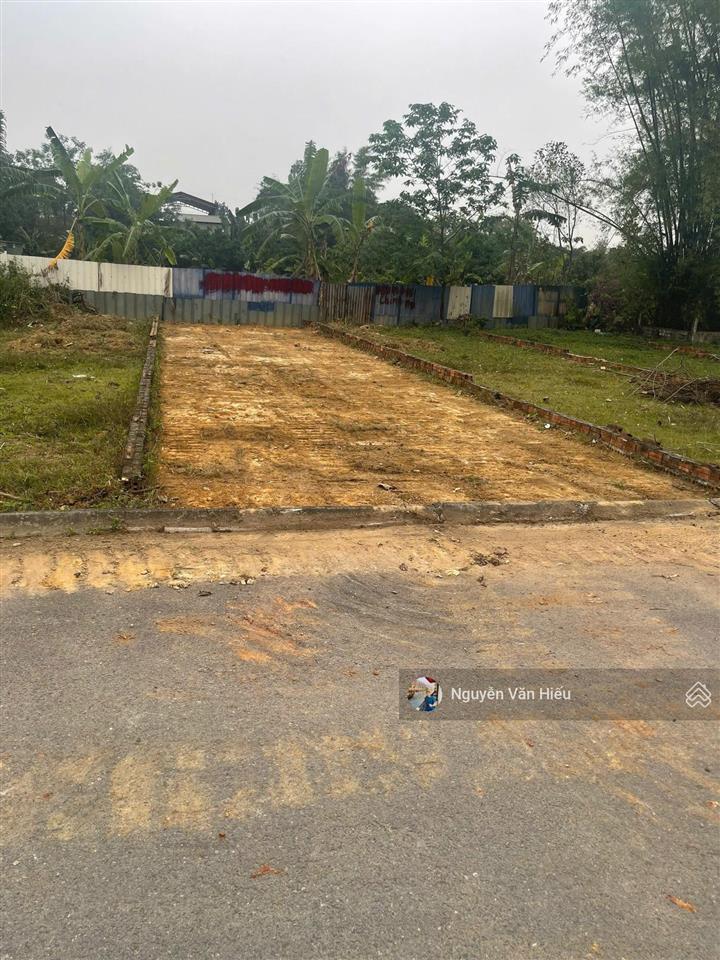 Chính chủ bán 110m2 thôn hoà lạc gần hồ sen trung tâm hòa lạc 0911 162 ***