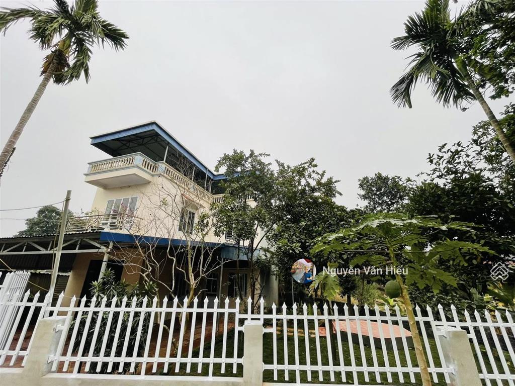Chính chủ bán đất tặng nhà và khuôn viên 359.1m2 sát vách biệt thự xanh villas 0911 162 ***