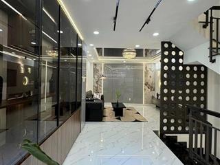 Nhà dương quảng hàm, p. 5, gv. phía sau tttm vincom pvt. trệt 3 lầu (4,5m x 20m) giá 9,4tỷ tl