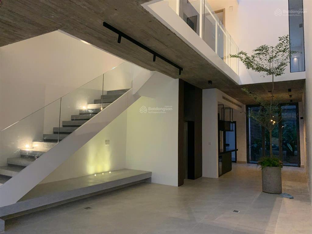 Hiếm biệt thự hồ bơi giá 40,5tỷ có thang máy 210m2 kc 4 tầng trục quốc hương thảo điền quận 2