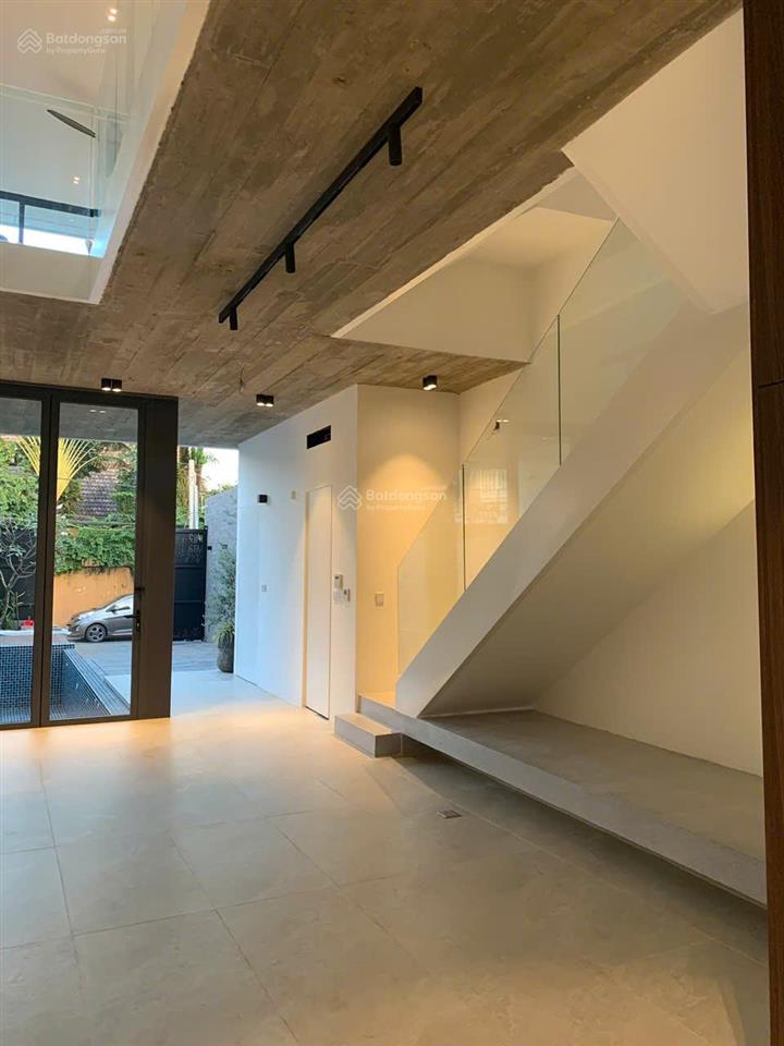 Hiếm biệt thự hồ bơi giá 40,5tỷ có thang máy 210m2 kc 4 tầng trục quốc hương thảo điền quận 2