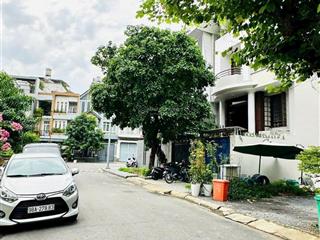 Bán khuôn đất 100m2 (5x20m) xây 5 tầng khu compound đường 11 trần não giá 18,8 tỷ p. bình an quận 2
