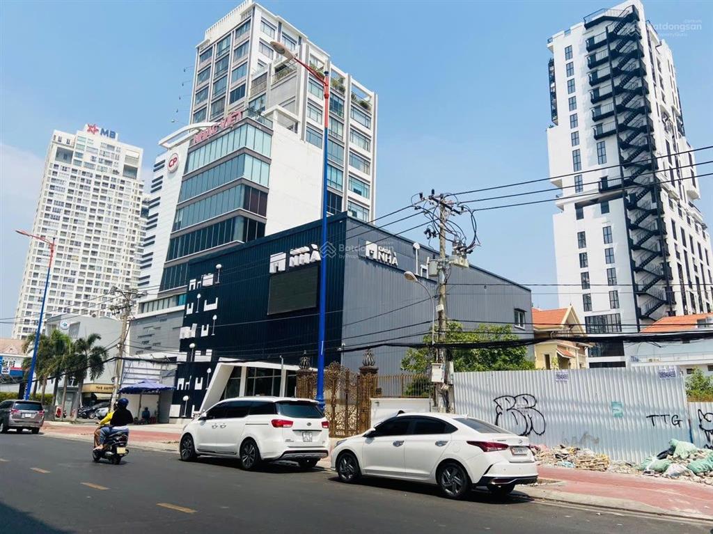 Bán khuôn lớn 1000m2 xây tòa nhà 2 hầm 18 tầng giá 450tỷ vip mặt tiền xa lộ hà nội thảo điền quận 2