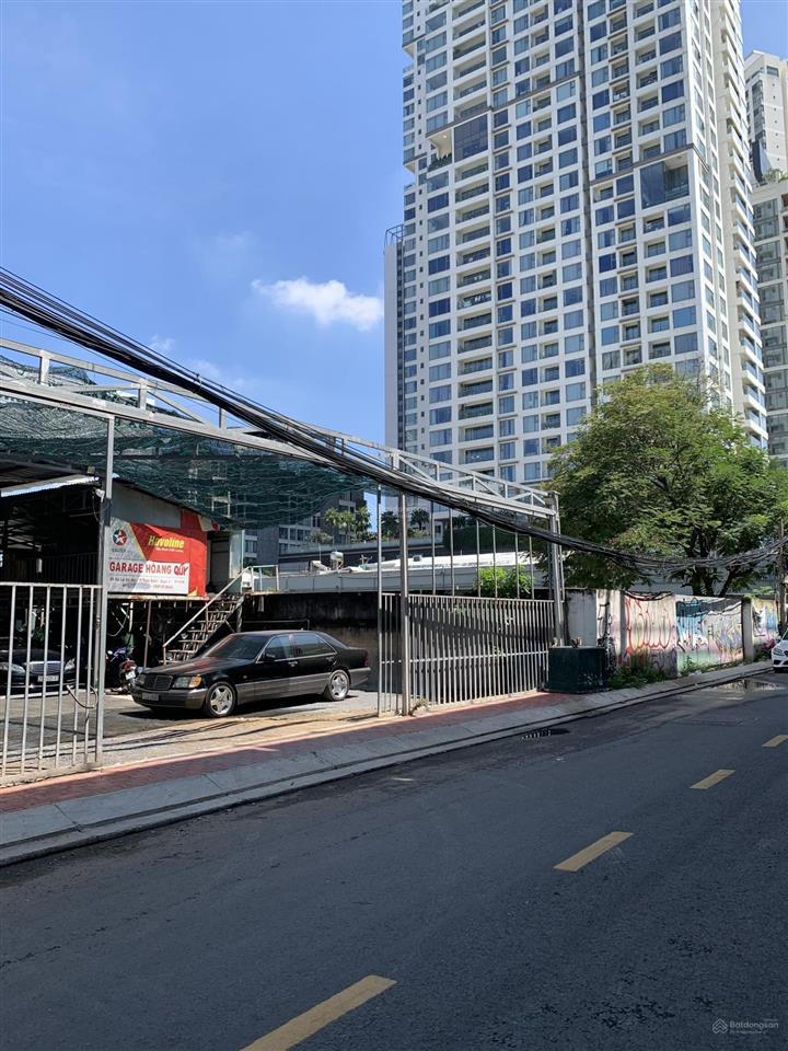 Bán khuôn lớn 1000m2 xây tòa nhà 2 hầm 18 tầng giá 450tỷ vip mặt tiền xa lộ hà nội thảo điền quận 2