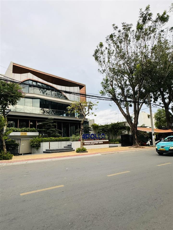 Tòa biệt thự lớn 1000m² mặt tiền sông có bến du thuyền thảo điền giá 320tỷ nguyễn văn hưởng quận 2