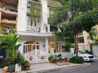 Bán biệt thự 250m2 khu compound vip gia đình hồ ngọc hà ở, nguyễn văn hưởng hồ bơi thảo điền quận 2