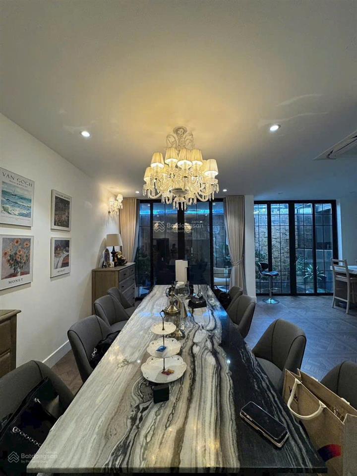 Biệt thự hot hầm 4 tầng 7,5x19m 23,8tỷ full nội thất ngay công viên hồ trung tâm thạnh mỹ lợi q2