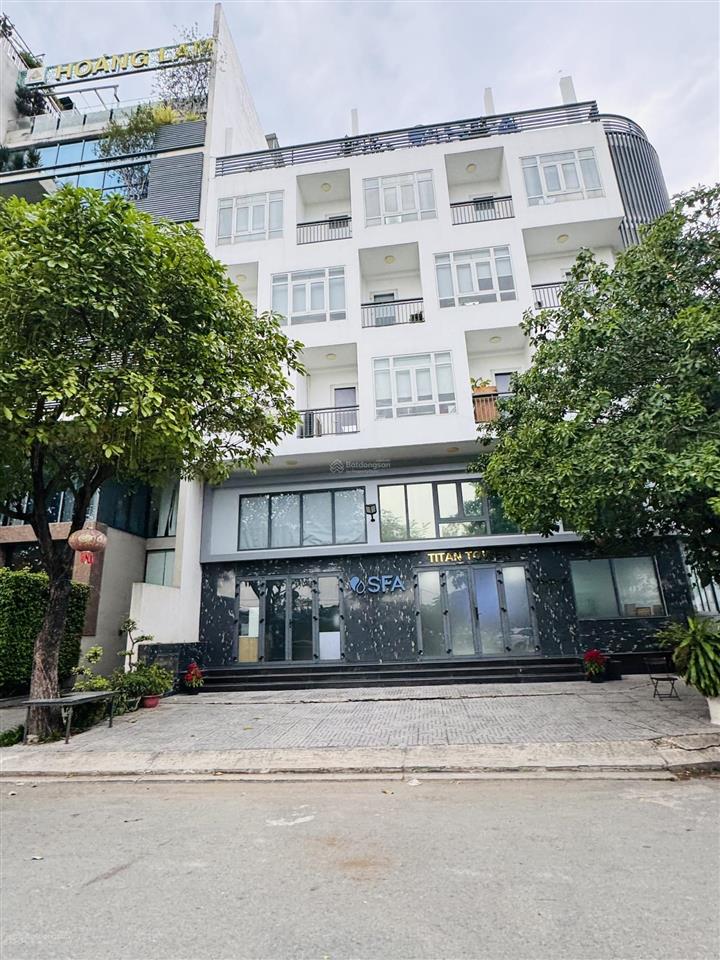 Khu vip xây cao hầm 6 tầng trần não quận 2 phù hợp xây toà văn phòng căn hộ dịch vụ hoặc biệt thự ở