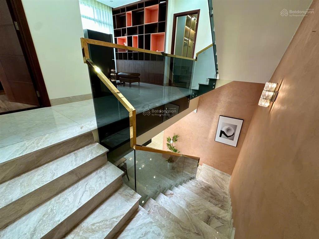 Biệt thự quận 2 hồ bơi sân vườn 240m2 chỉ 55 tỷ giá tốt nhất công viên cao đức lân full nội thất