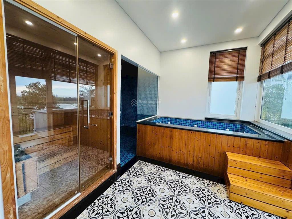 Biệt thự hồ bơi mới đẹp 250m2 chỉ 82 tỷ khu compound vip 200 nguyễn văn hưởng thảo điền quận 2