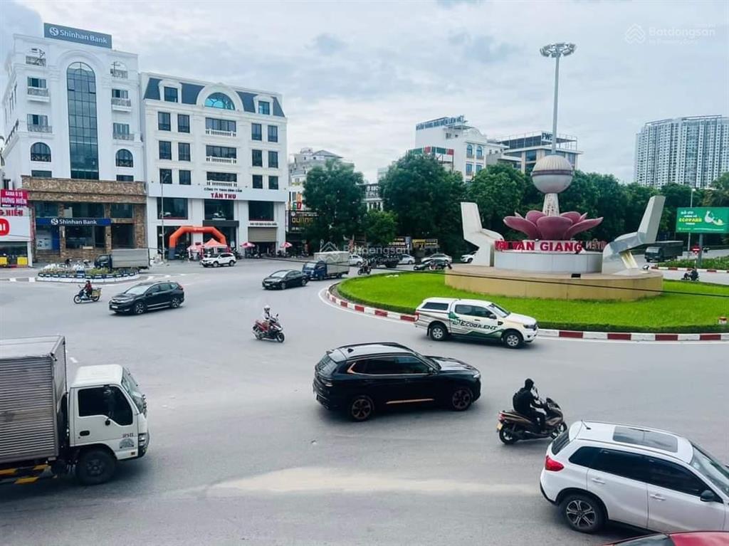 Bán 70m2 đất trục chính 4,3ha vòng xuyến văn giang hưng yên, 0385 626 ***