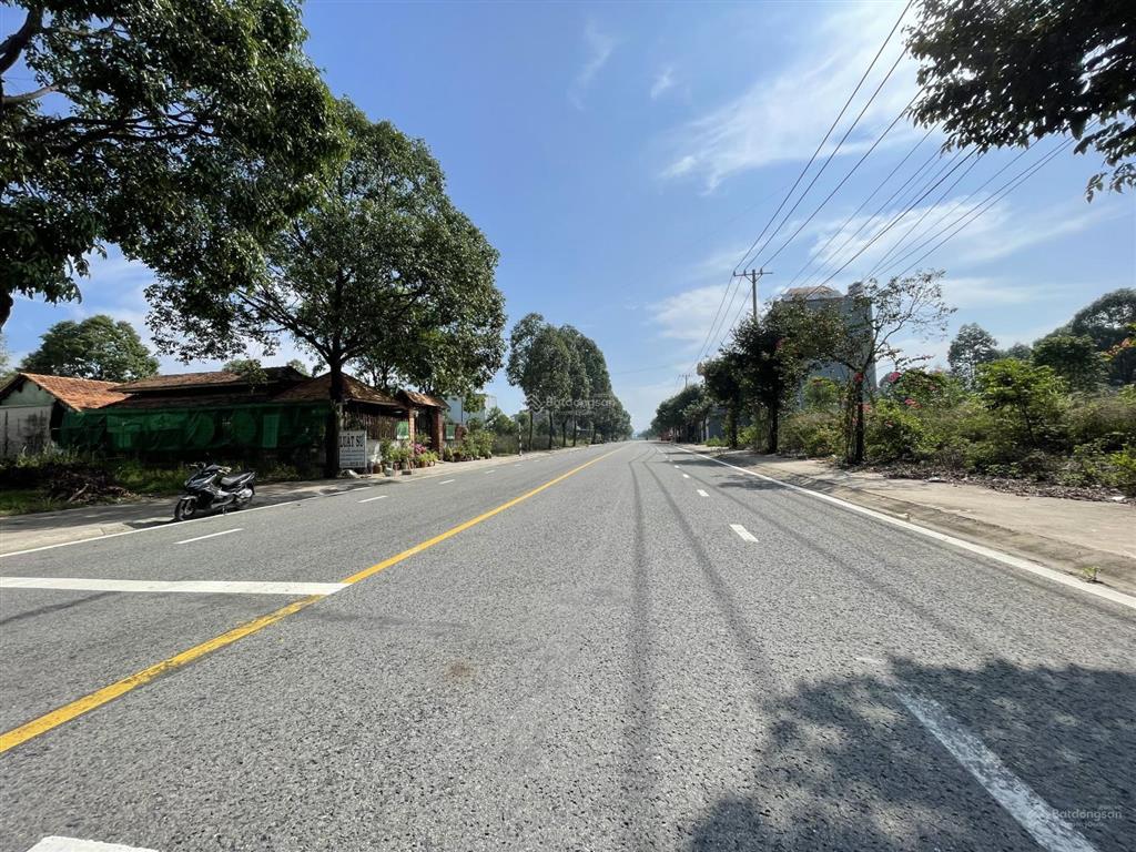 Cần bán gấp siêu phẩm lô góc 2 mặt tiền đường 5b  số 20 khu tđc định hoà tp mới bình dương