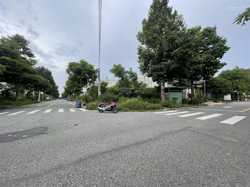 Cần bán gấp lô góc 2 mặt tiền đường số 73 và số 88, khu tđc phú chánh, trung tâm tp mới giá tốt